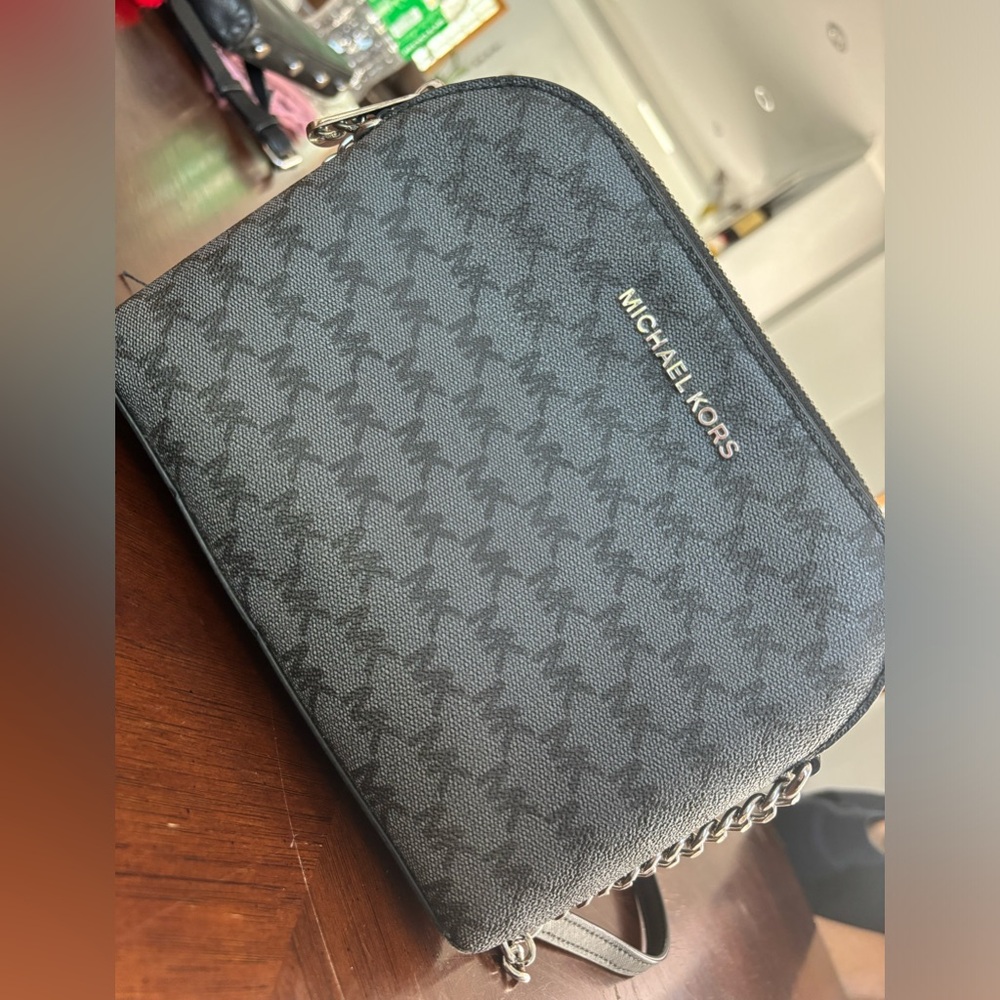 Michael Kors Crossbody Bag